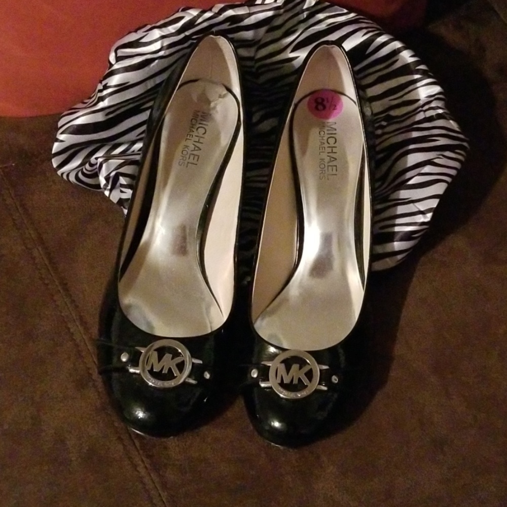 MK heels